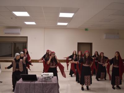 فرقة دبكة جمعية سيدات بيرزيت