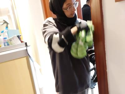 عايدة أثناء تدريبها في فندق الأوشن جراند