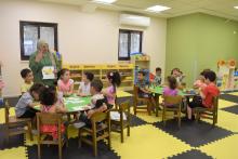 Children with and without disabilities in classroom