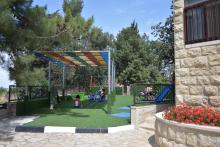 Children with and without disabilities in outdoor activities 