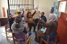 أطفال ذوي اعاقة ذهنية في حصة الدراما ولعب الأدوار 