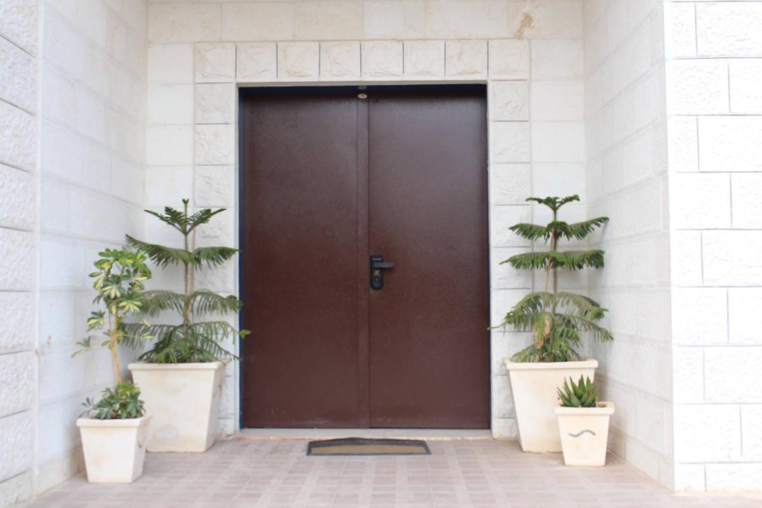 مدخل بيت الضيافة  مدخل بيت الضيافة